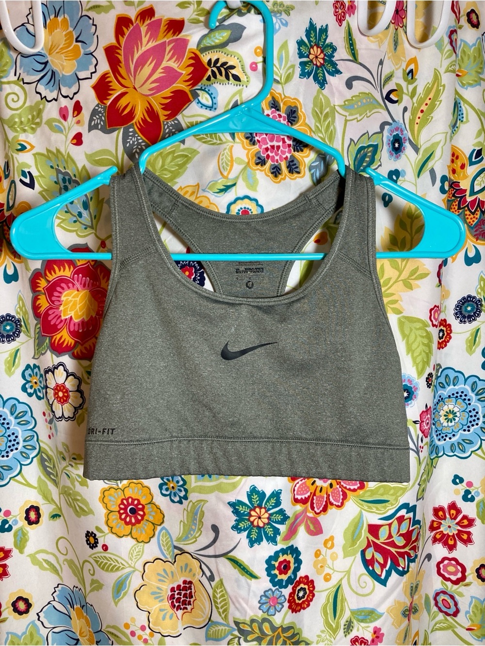 Nike Gray Dri-FIT Sports Bra Size M